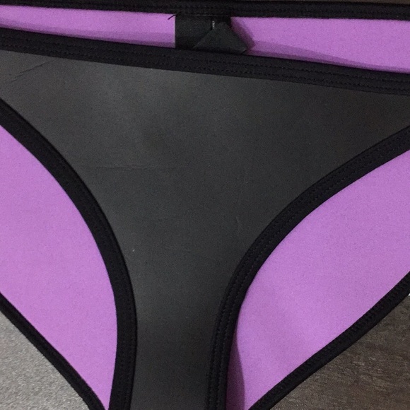 Triangl black side tie bikini bottoms size XS - Picture 2 of 8